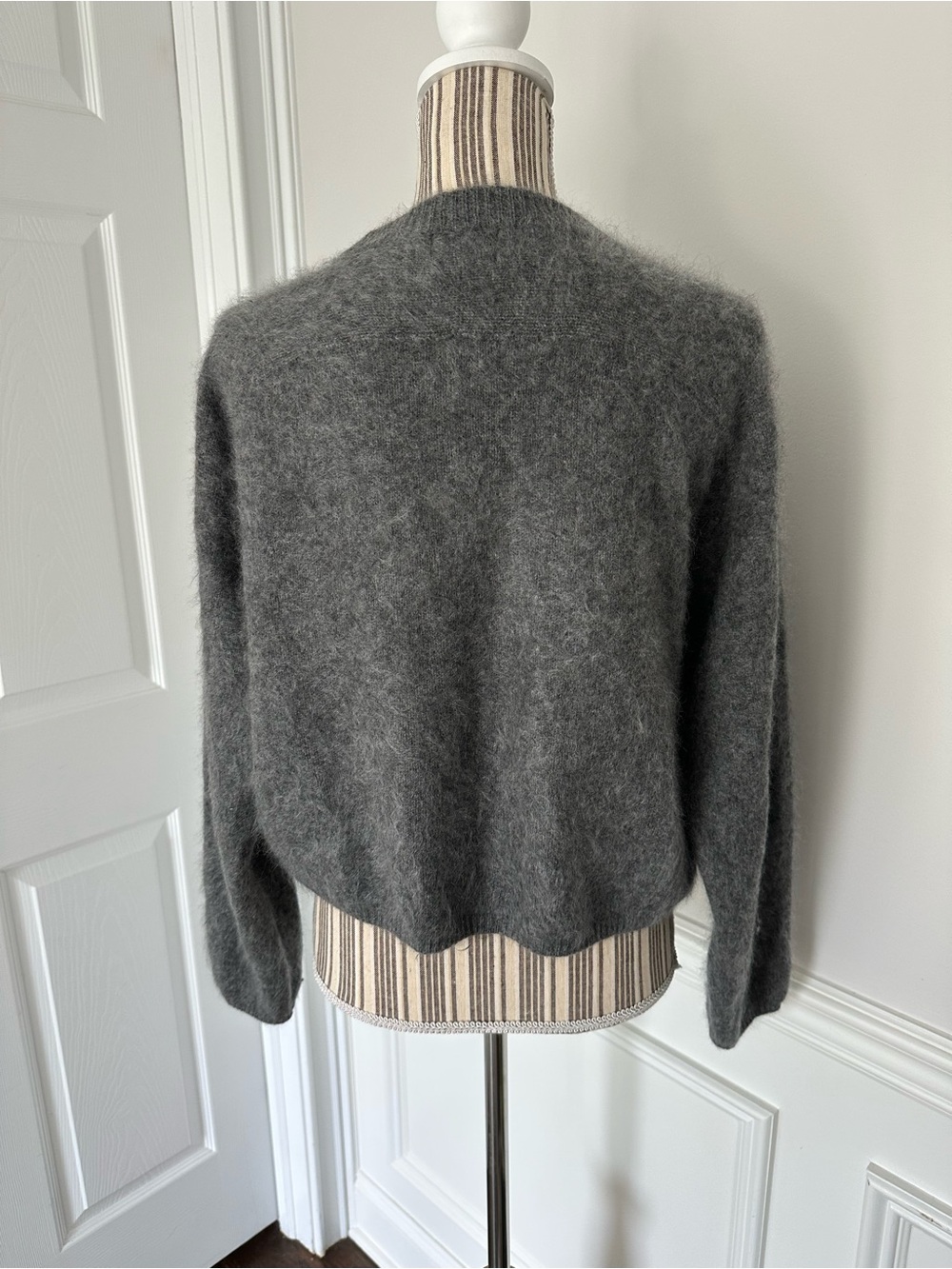 CAMI NYC 100% Cashmere Crewneck Sweater Heather Gray XS - Picture 2 of 5
